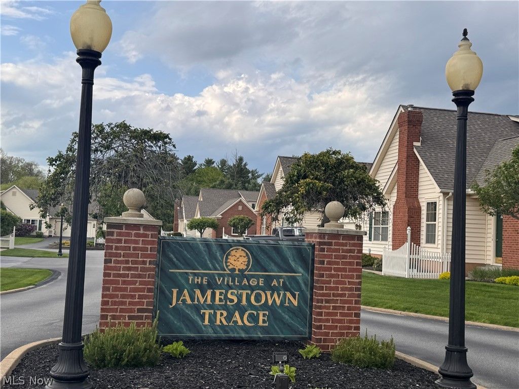 Photo of 216 Village Court, Columbiana, OH 44408 (MLS # 5207195)