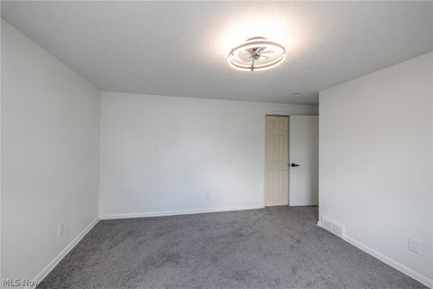 Tiny photo for 19806 Mountville Drive, Maple Heights, OH 44137 (MLS # 5239379)