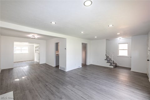 Tiny photo for 19806 Mountville Drive, Maple Heights, OH 44137 (MLS # 5239379)