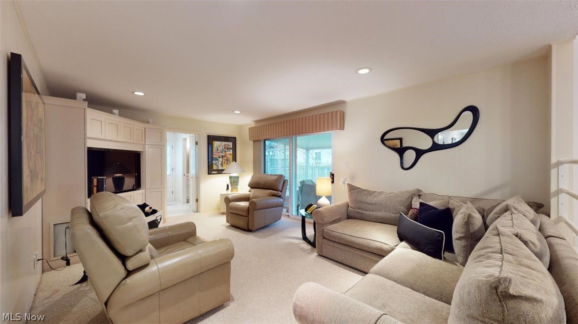 Richmond Park Cos Mdw Wood - Residential