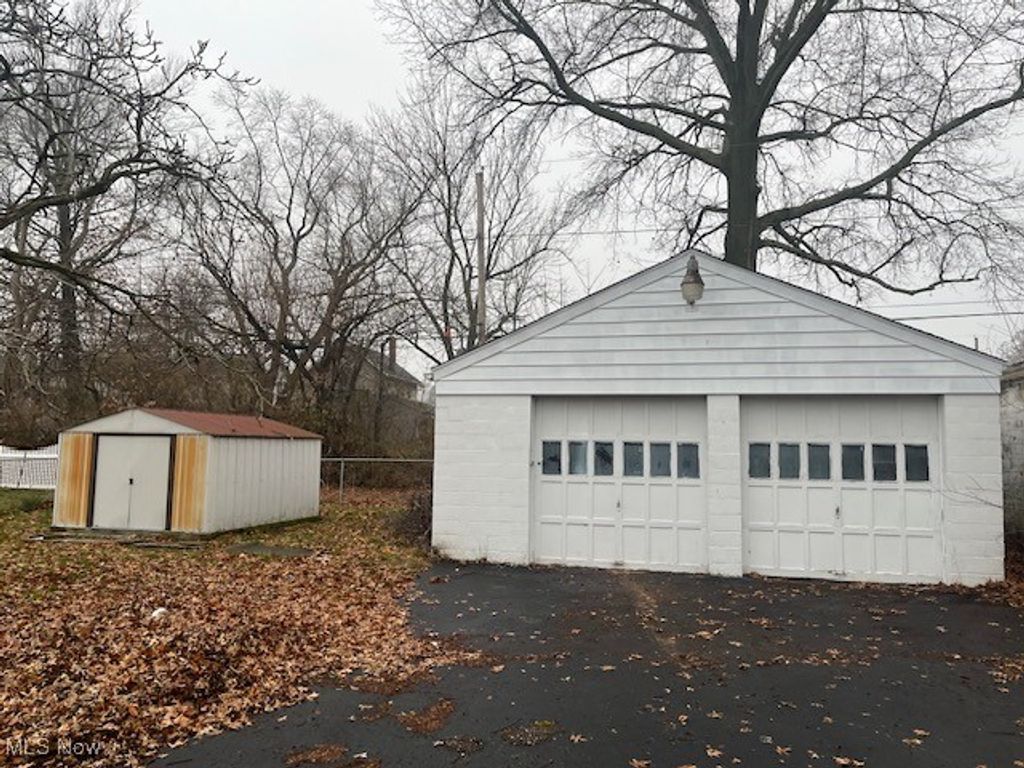 Photo of 2351 S Freedom Avenue, Alliance, OH 44601 (MLS # 5178454)