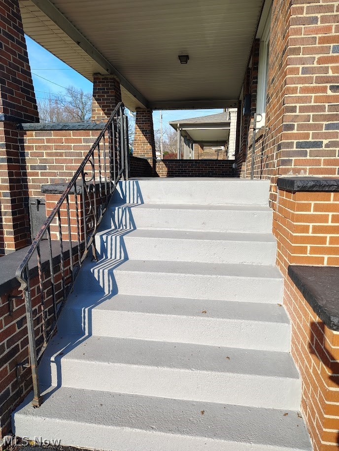 William W Curry - Residential