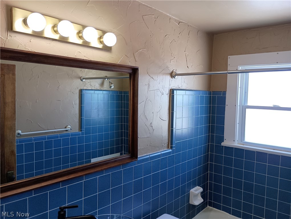 William W Curry - Residential