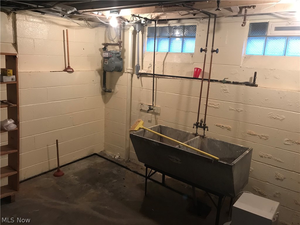 Columbia Center - Commercial Sale