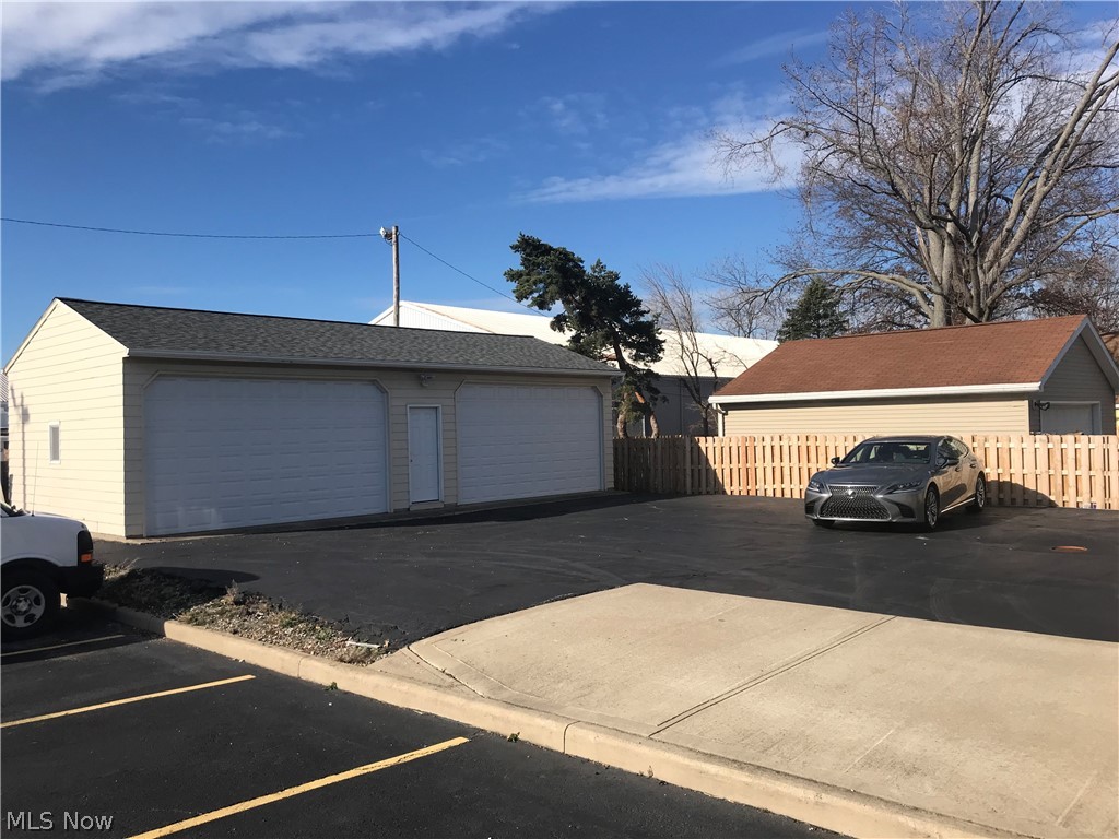 Columbia Center - Commercial Sale