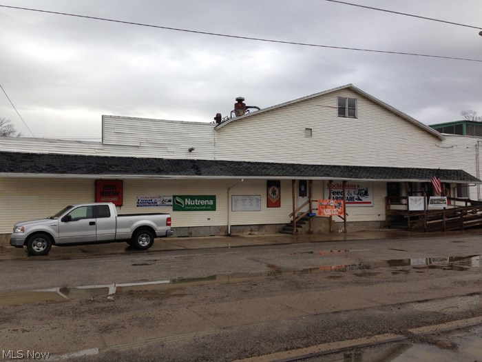 Absolute auction, all sells to the highest bidder on location: WEDNESDAY – NOVEMBER 26, 2014 – 10:00 AM Complete Dispersal – Cochranton Feed & Hardware
Going Out of Business – Real Estate TERMS ON REAL ESTATE: 10% down auction day, balance due at closing. Buyer's premium of 10% to be added to the final bid to establish the purchase price. Any desired inspections must be made prior to bidding. All information contained herein was derived from sources believed to be correct.
