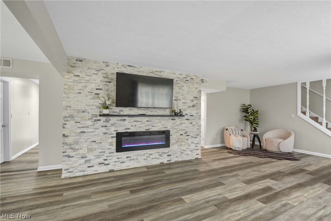 B J Luceys Sub - Residential