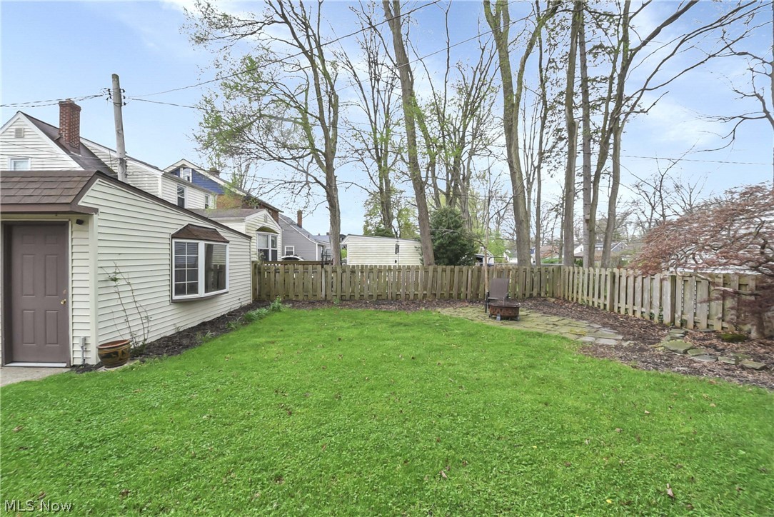 B J Luceys Sub - Residential