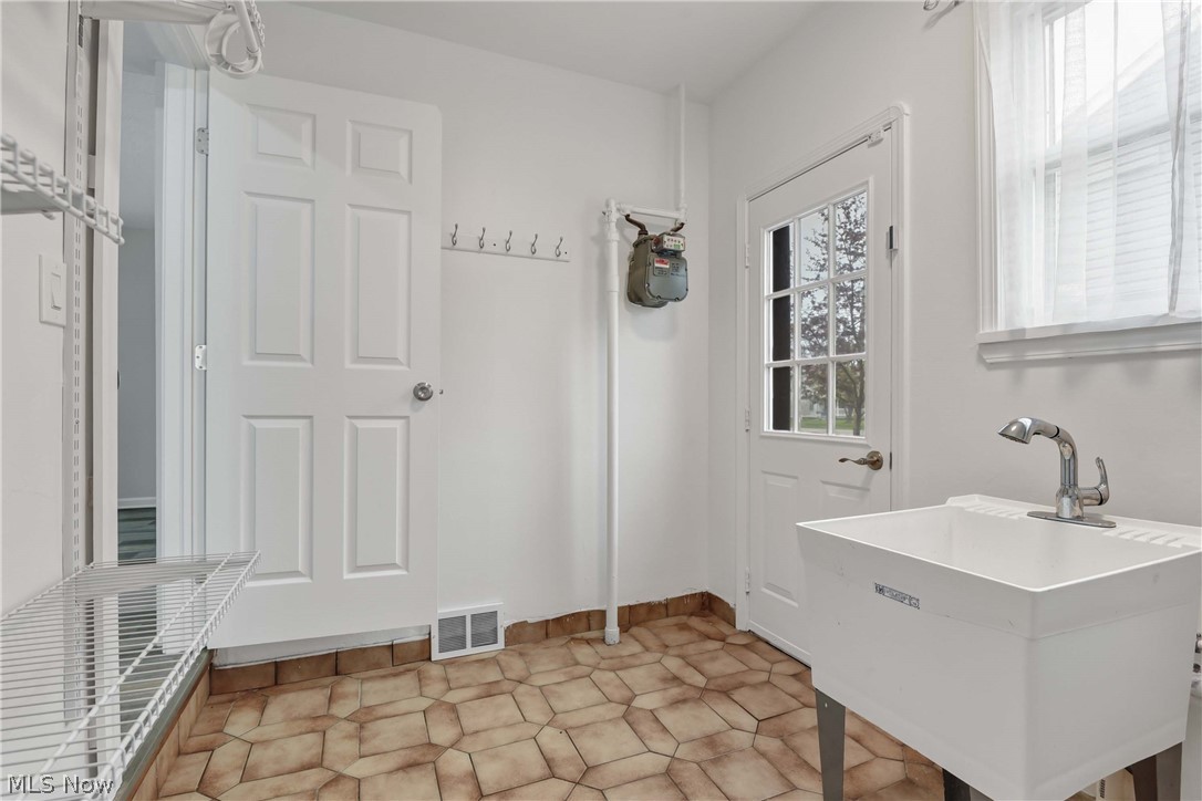 B J Luceys Sub - Residential