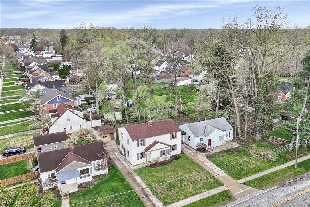 B J Luceys Sub - Residential