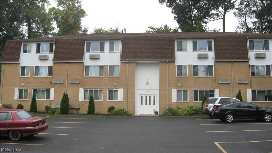 Wow! $125,472 annual income with only $35,400 expenses!  20 units, fully occuplieed with countless updates!  Newer 40 year roof, updated paint, carpet, A/C units, windows countertops, sinks, hot water tanks, plumbing & electrical fixtures plus completely new water well, pump & equipment in 2012.