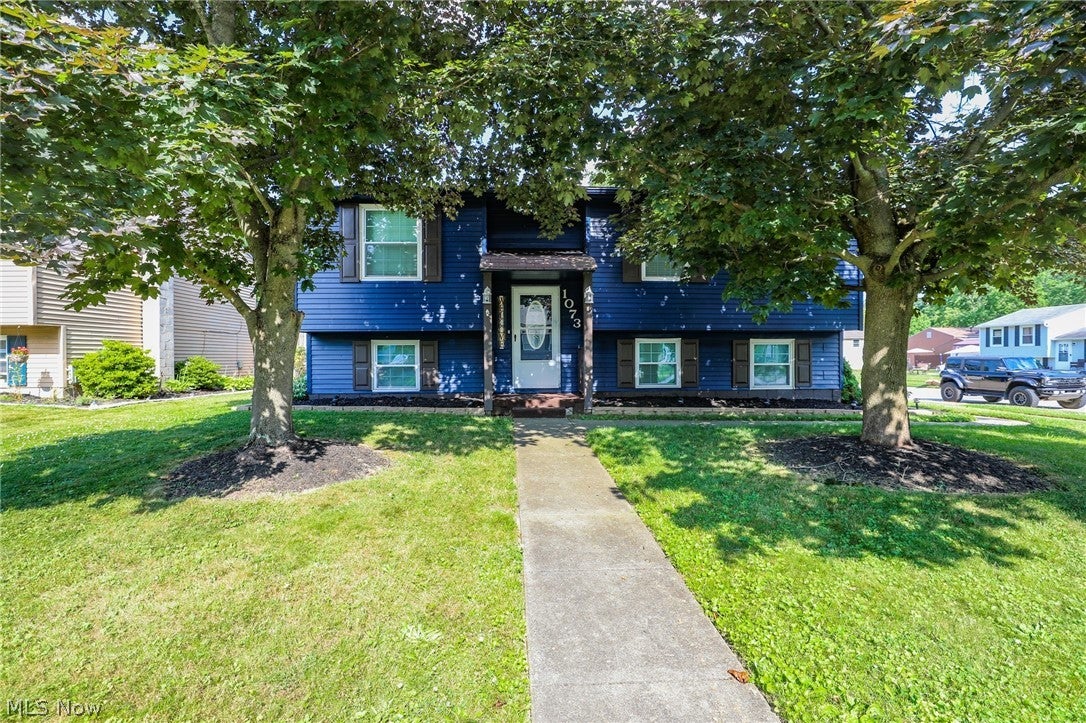 1073 Sunnywood Lane