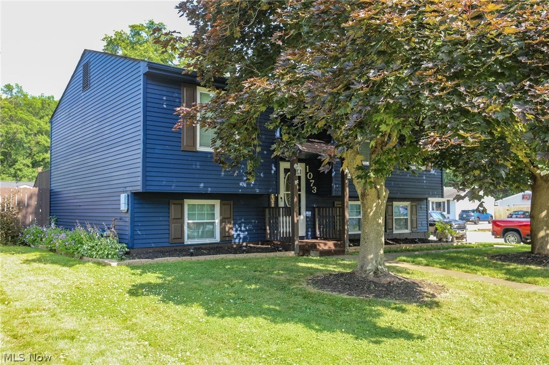 1073 Sunnywood Lane
