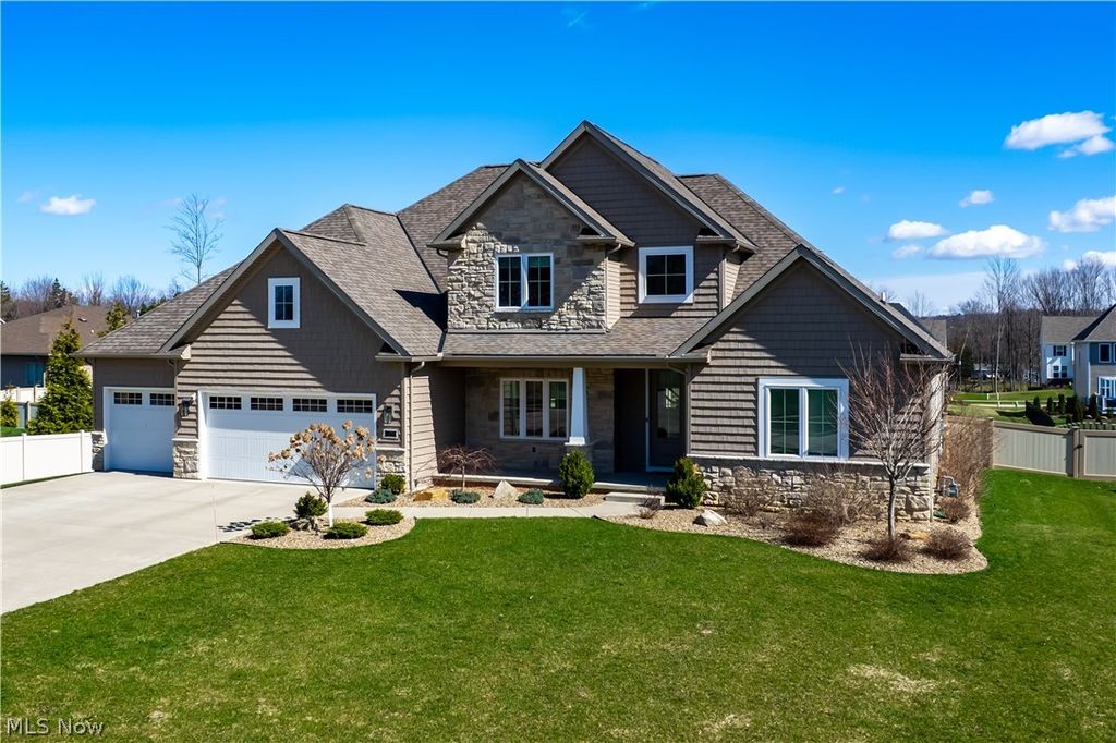 Photo of 11005 Chippewa Path, North Royalton, OH 44133 (MLS # 5192689)