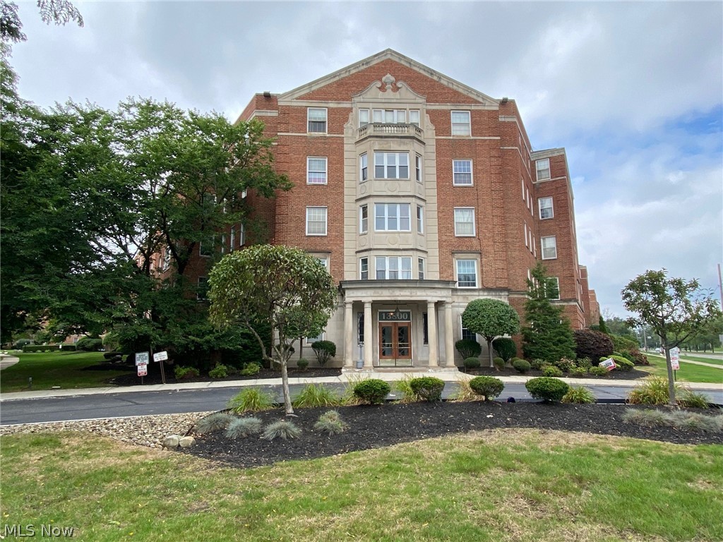 South Park Manor - Residential