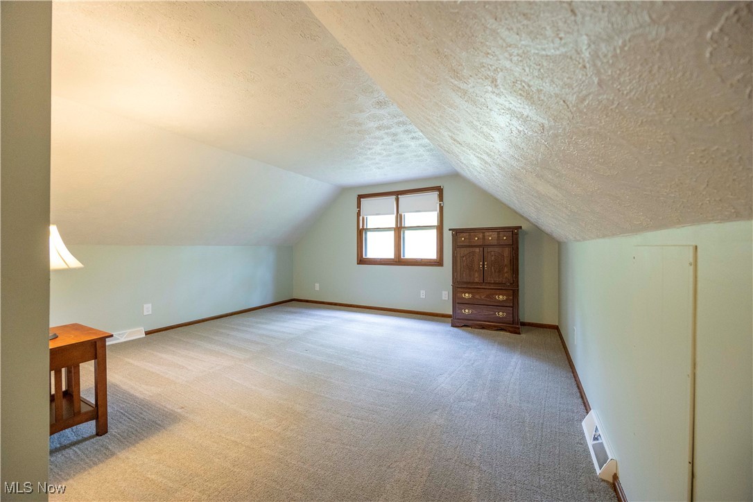 8665 Prescott Drive, Chesterland, Ohio image 40