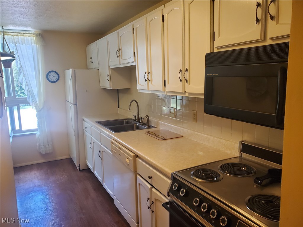 Silver Lake Towers Condo - Residential