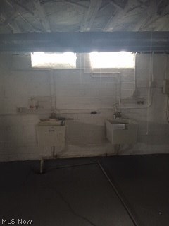 Van Sweringen Companys - Residential Lease