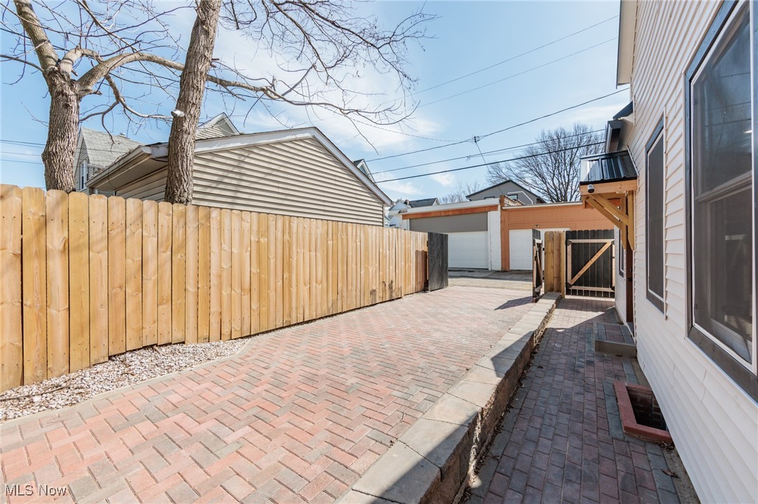 6111 Fir Avenue, Cleveland, Ohio image 47