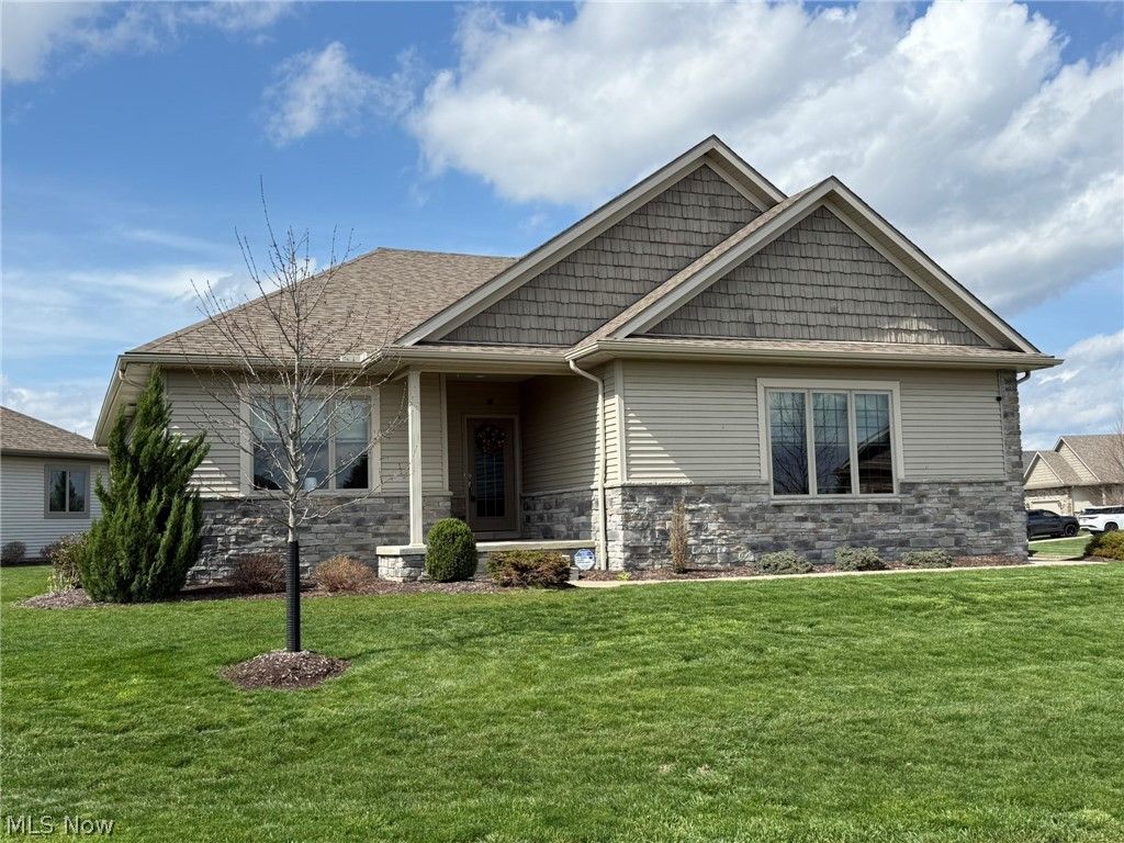 Photo of 1163 Pine Bluff Drive NE, New Philadelphia, OH 44663 (MLS # 5198642)