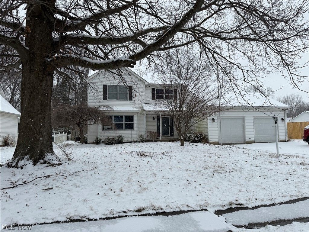 Photo of 749 Regina Drive, Vermilion, OH 44089 (MLS # 5188611)