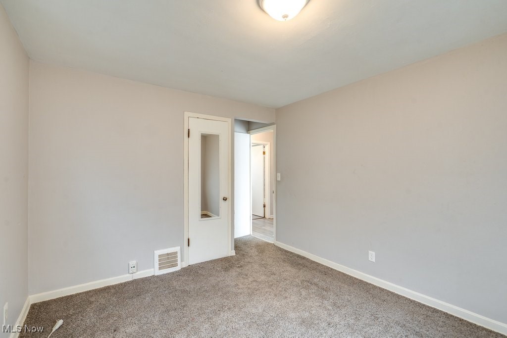 17113 Holly Hill Drive, Cleveland, Ohio image 18