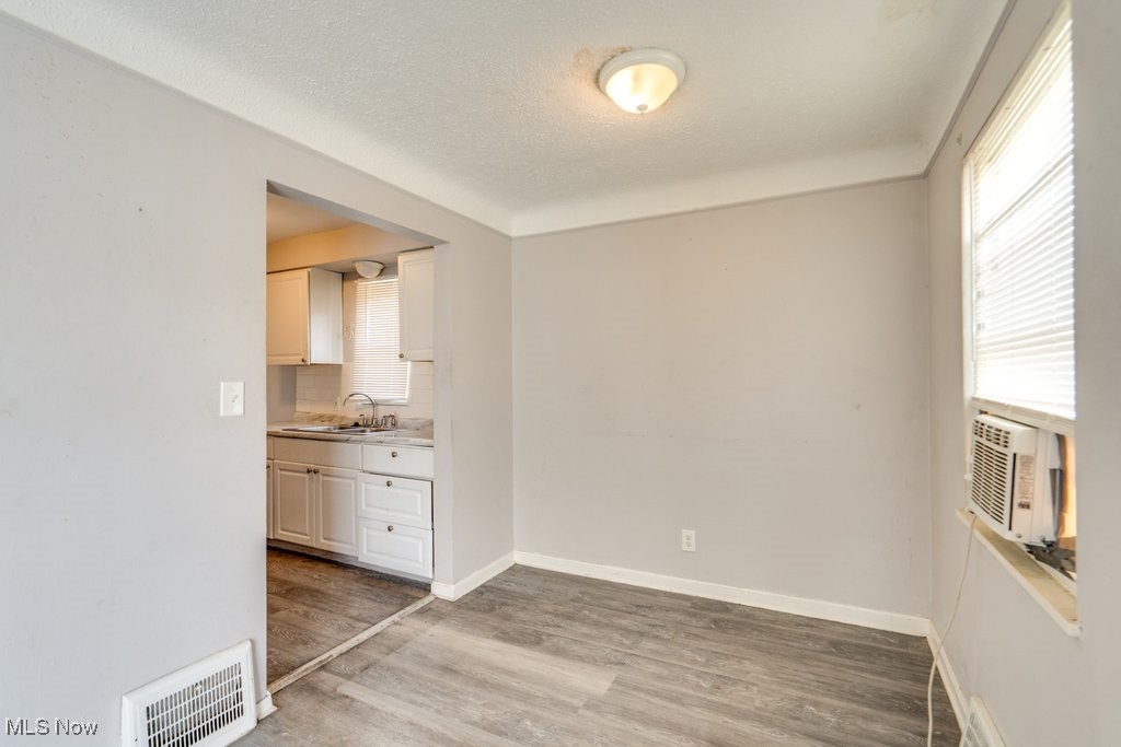 17113 Holly Hill Drive, Cleveland, Ohio image 11