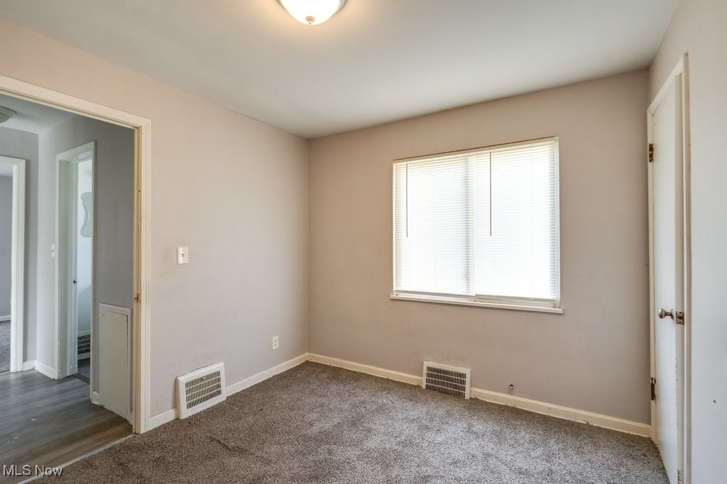 17113 Holly Hill Drive, Cleveland, Ohio image 24