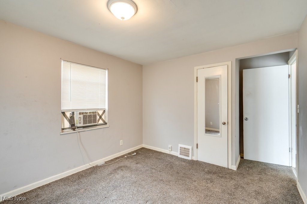 17113 Holly Hill Drive, Cleveland, Ohio image 19