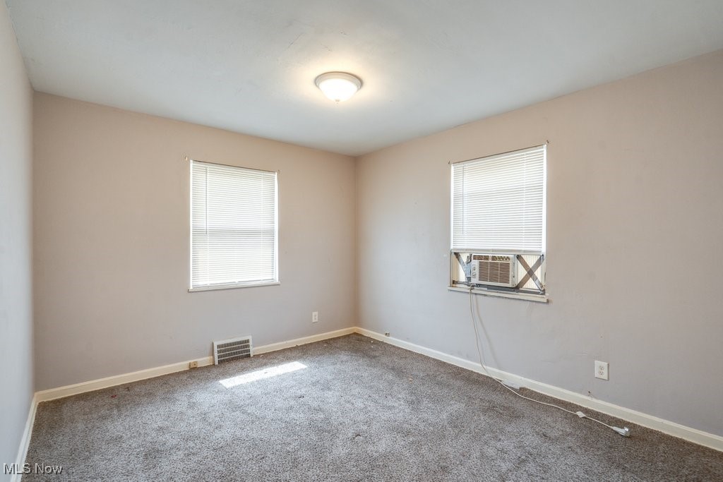 17113 Holly Hill Drive, Cleveland, Ohio image 16
