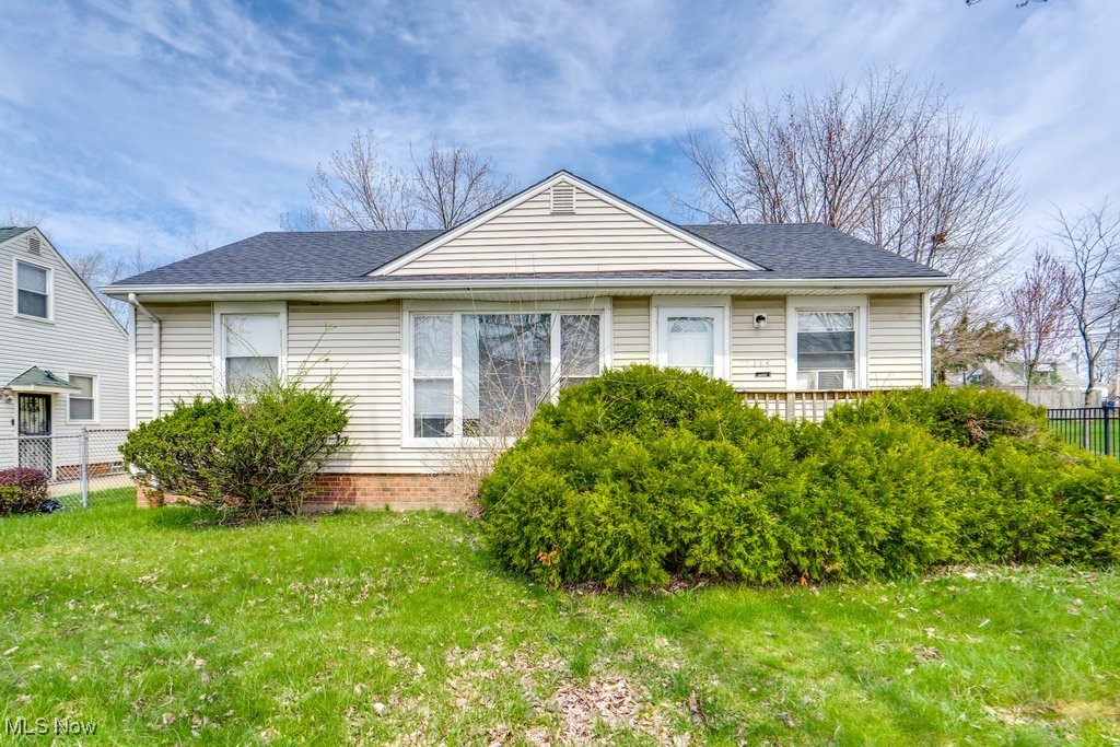 17113 Holly Hill Drive, Cleveland, Ohio image 1