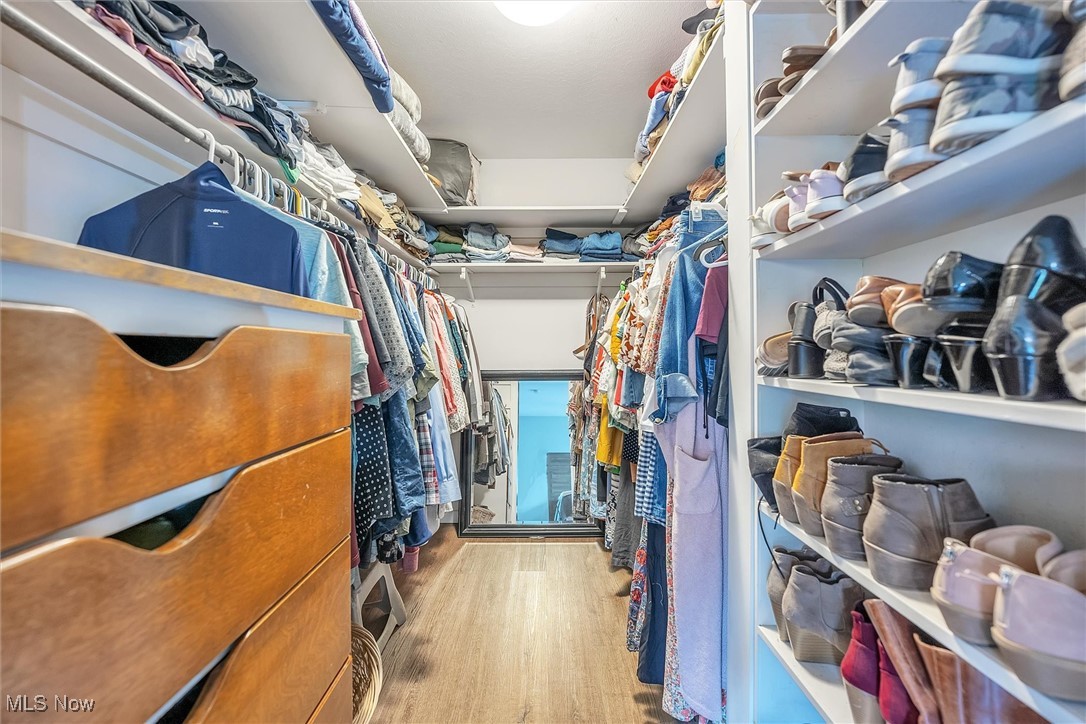 UNIVERSITY HTS/PARKWOOD EST - Residential