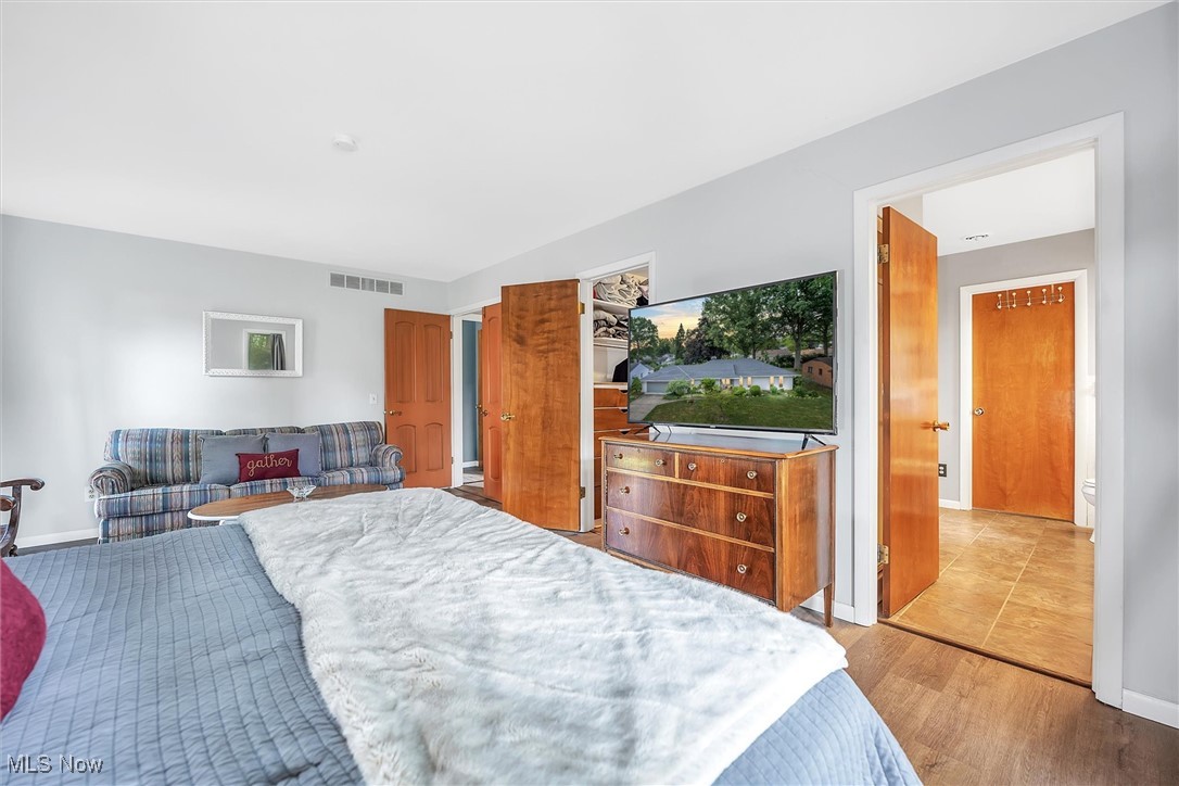 UNIVERSITY HTS/PARKWOOD EST - Residential