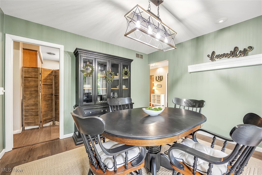 UNIVERSITY HTS/PARKWOOD EST - Residential