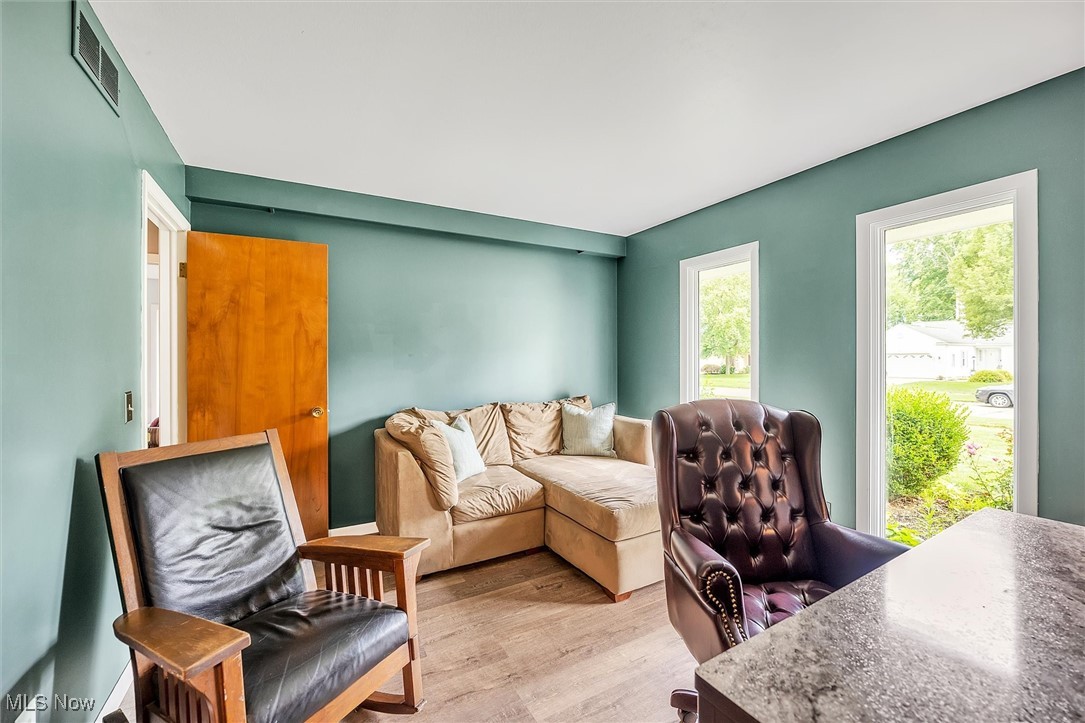 UNIVERSITY HTS/PARKWOOD EST - Residential