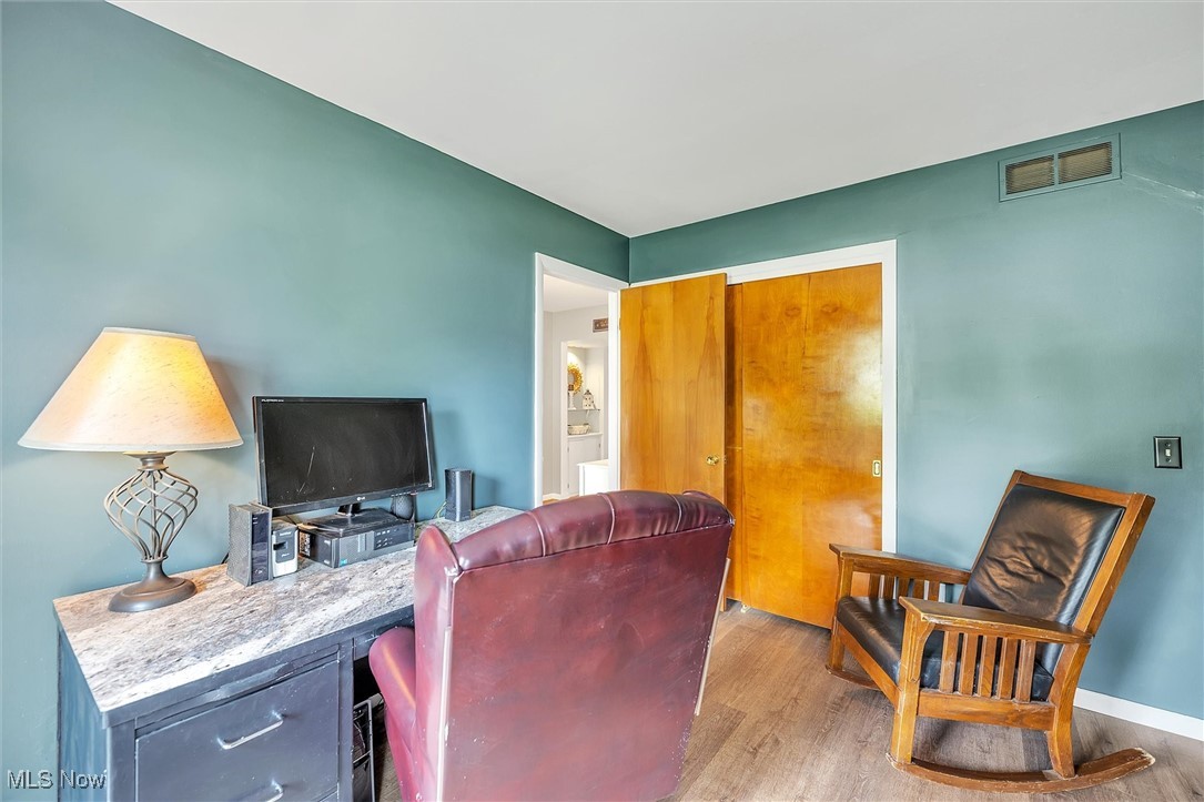 UNIVERSITY HTS/PARKWOOD EST - Residential