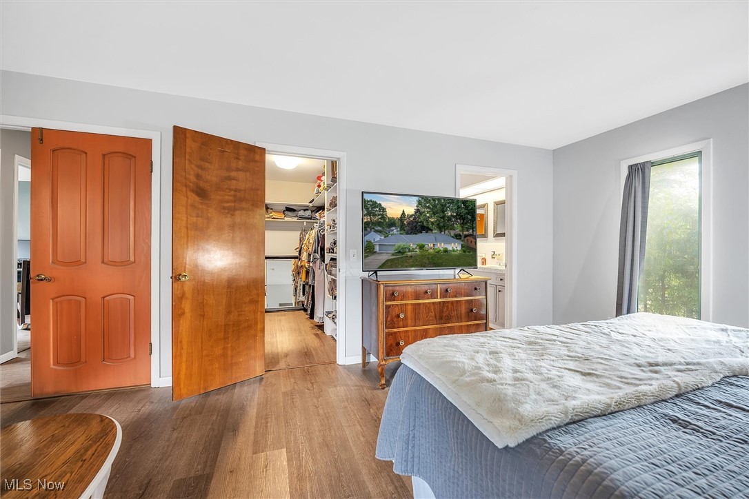 UNIVERSITY HTS/PARKWOOD EST - Residential