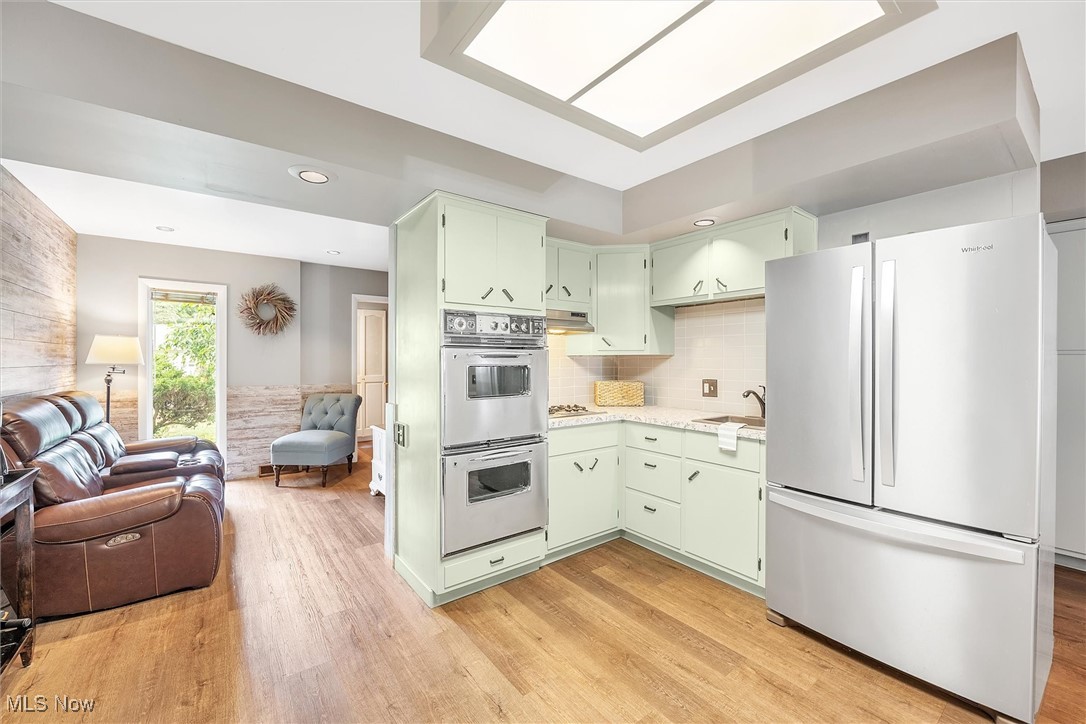 UNIVERSITY HTS/PARKWOOD EST - Residential