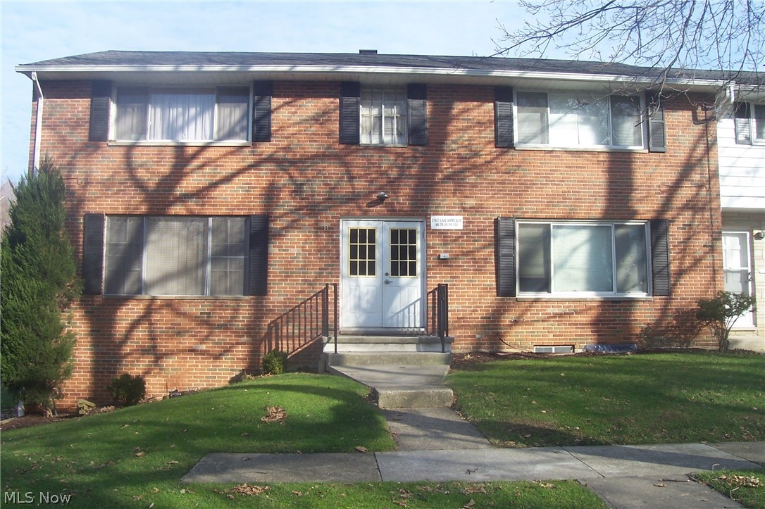 Townhouse Condo Estates Condo - Residential