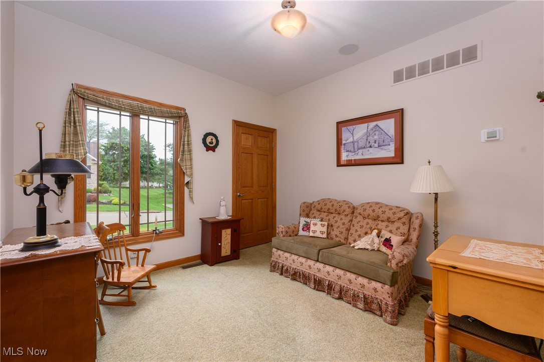 565 Sonora Drive, Barberton, Ohio image 7