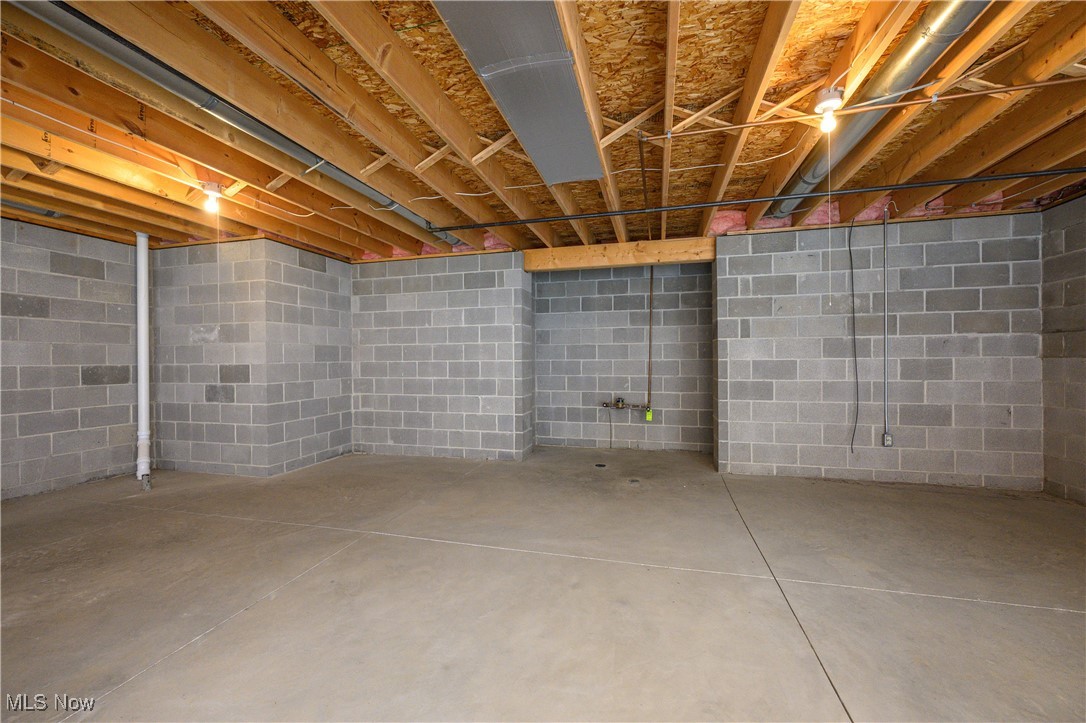565 Sonora Drive, Barberton, Ohio image 19