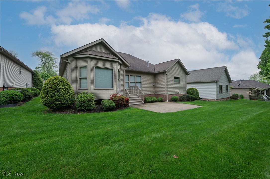565 Sonora Drive, Barberton, Ohio image 3