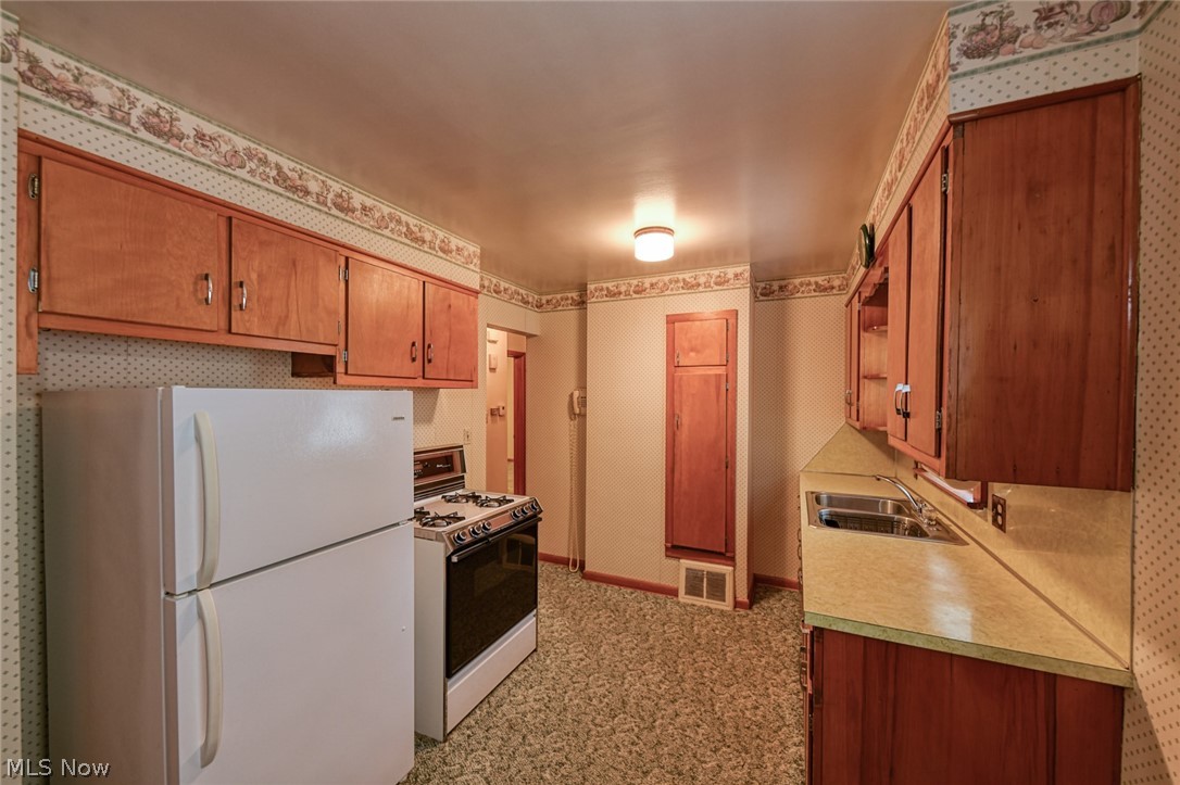 Happy Hollow - Residential