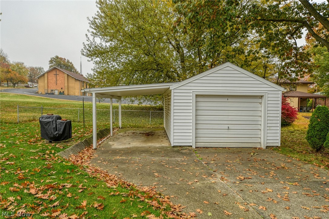 Happy Hollow - Residential