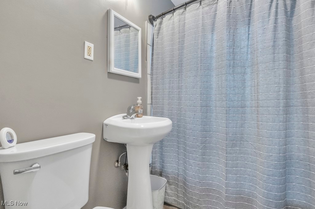 9601 Biddulph Road, Brooklyn, Ohio image 13