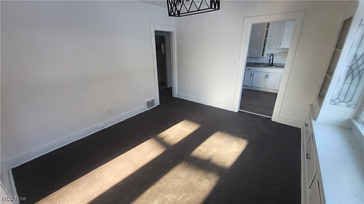 Cleveland, Ohio 44112, United States, 2 Bedrooms Bedrooms, ,1 BathroomBathrooms,Residential,Active,9572