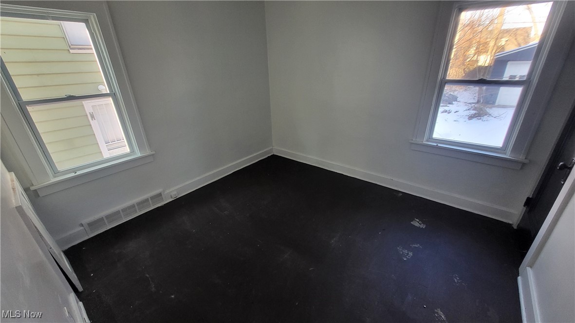 Cleveland, Ohio 44112, United States, 2 Bedrooms Bedrooms, ,1 BathroomBathrooms,Residential,Active,9572