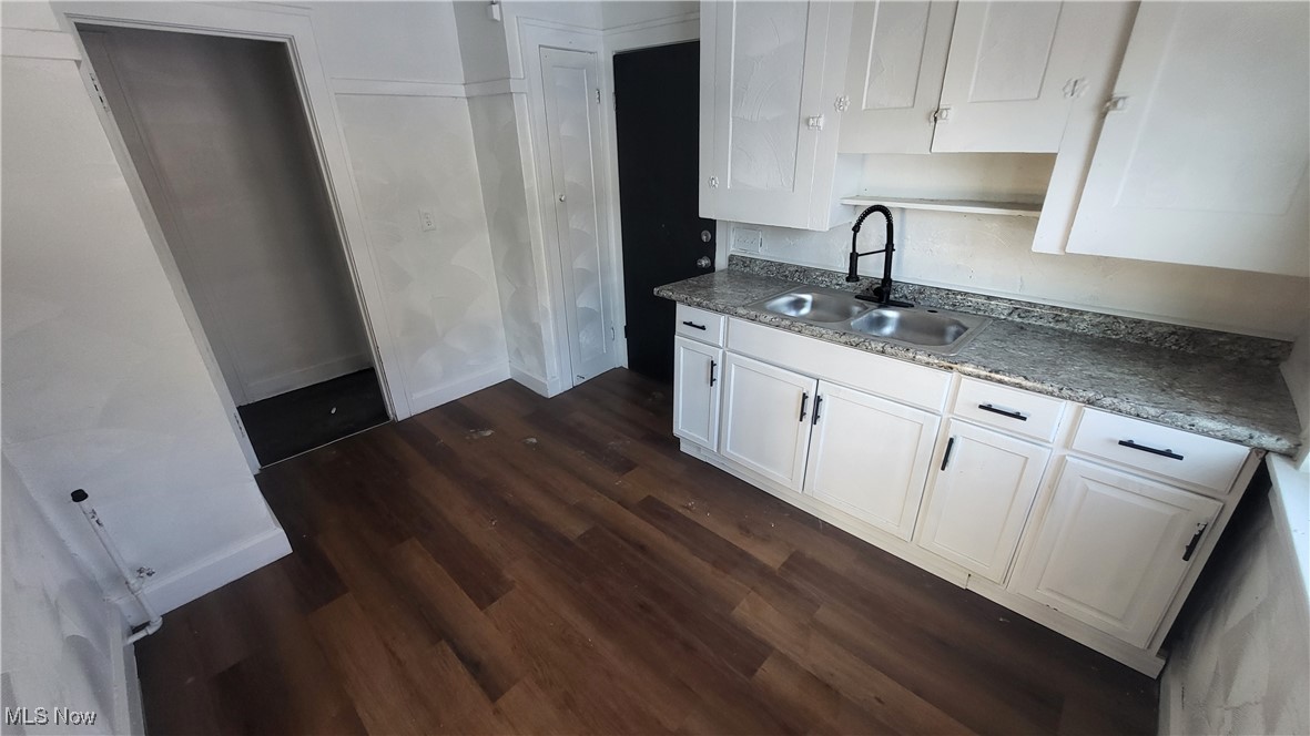 Cleveland, Ohio 44112, United States, 2 Bedrooms Bedrooms, ,1 BathroomBathrooms,Residential,Active,9572