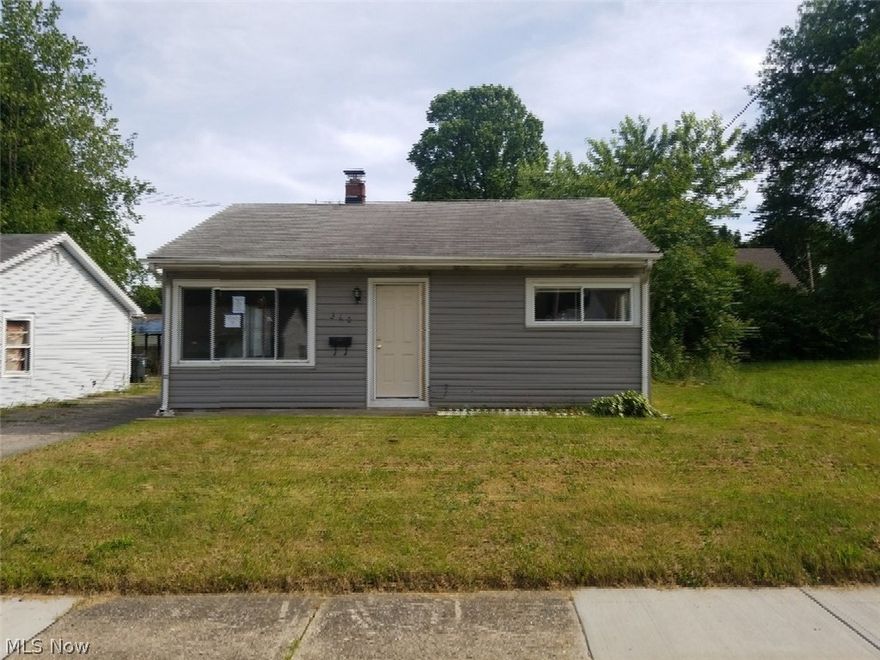 RANCH ALUMINUM/VINYL 1 STORY WITH 772 SQ FT GROUND FLOOR LIVING AREA AND 952 TOTAL SQ FT LIVING AREA, BUILT ABOUT 1950. IT HAS 5 TOTAL ROOMS WITH 2 BEDROOMS, 1 FULL BATHROOM, HEATING IS CENTRAL w CENTRAL AIR CONDITION, 1 CAR GARAGE 
Property sold AS IS. Equal housing opportunity. FHA insurable w/escrow per HUD Appraisal.