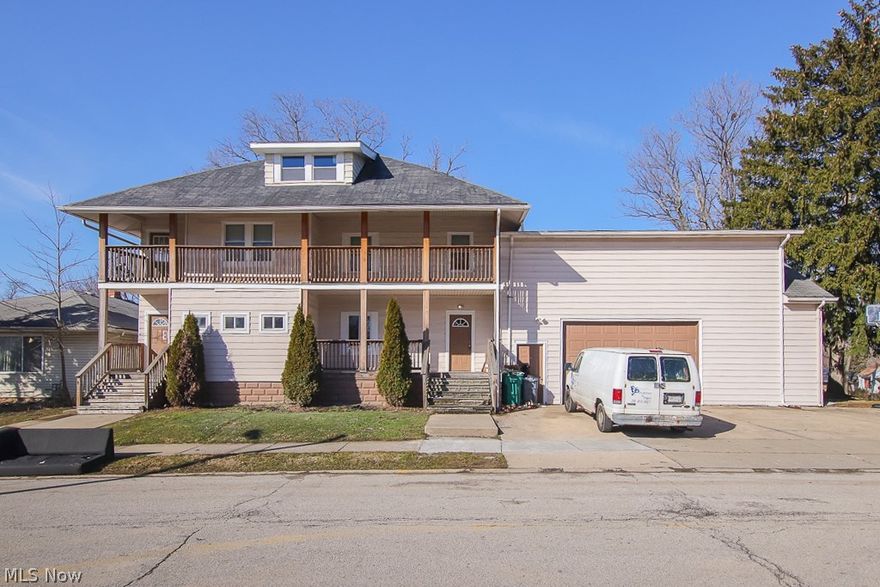 Great multi-family investment property. Up and down units, 2 bedrooms 1 bath each. Add value to your portfolio with this property!